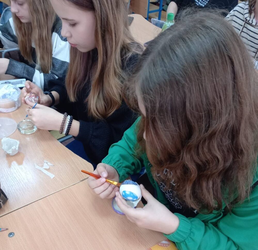 Майстер – клас із декорування пасхальних яєць